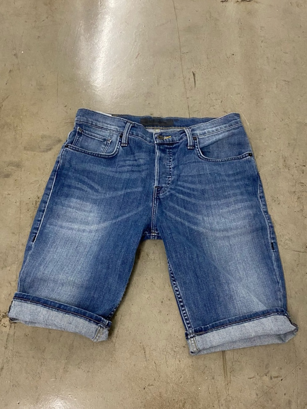 Levi’s Jorts - Picture 2 of 6